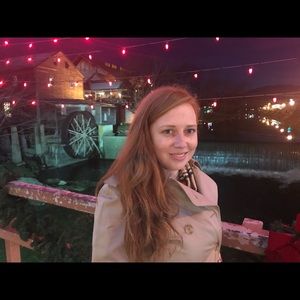 Meet your Posher, Stephanie